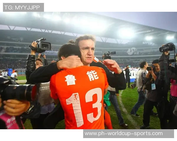 足球风云麦克格文：一位传奇球员的辉煌历程与不屈精神